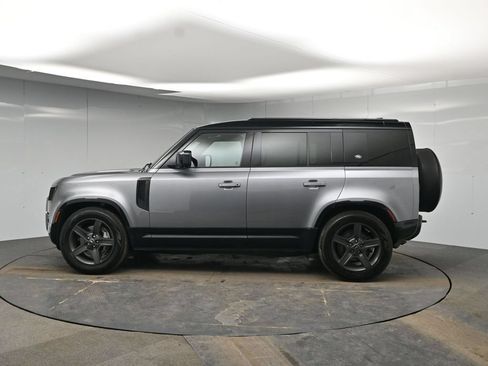 Used 2023 Land Rover Defender 110 X-Dynamic SE AWD/4WD image 2