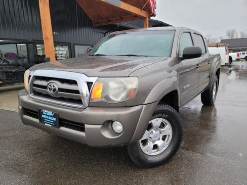 Used 2010 Toyota Tacoma 4x4 Double Cab image 1