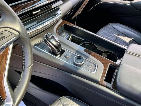 Used 2023 Cadillac Escalade Premium Luxury Platinum AWD/4WD image 14