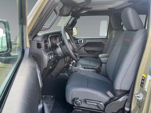 New 2026 Jeep Gladiator Rubicon AWD/4WD image 9