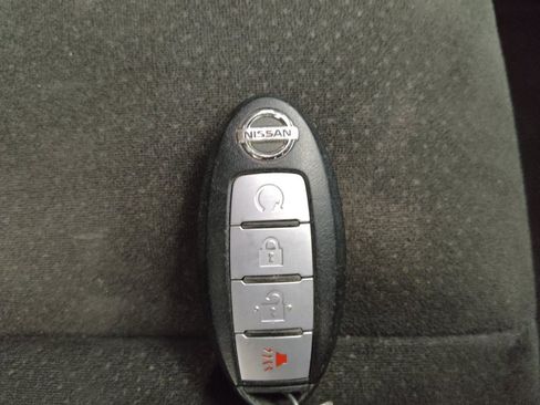 Used 2015 Nissan Murano SV image 32