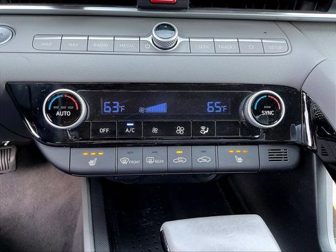 Certified 2023 Hyundai Elantra SEL w/ Convenience Package FWD image 14