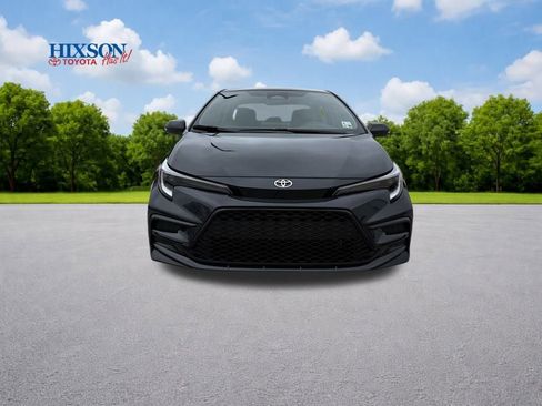 Used 2026 Toyota Corolla SE image 2