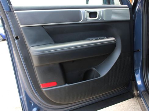 Used 2025 Hyundai Santa Fe SEL FWD image 15