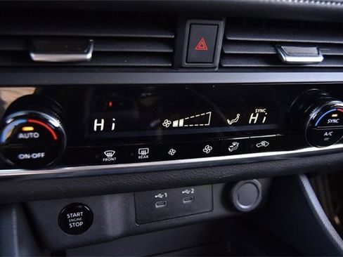 Used 2024 Nissan Rogue SV image 14