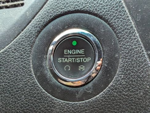Used 2016 Ford Explorer XLT w/ Equipment Group 202A FWD image 25