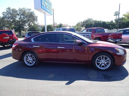 Used 2009 Nissan Maxima 3.5 SV w/ Cold Pkg image 2