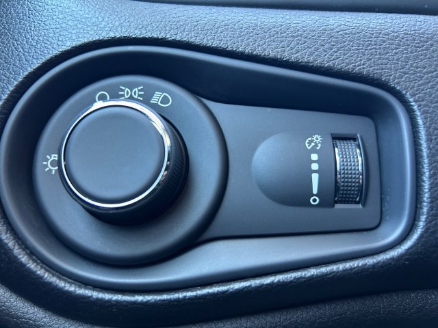 Used 2021 Jeep Renegade Sport AWD/4WD image 28
