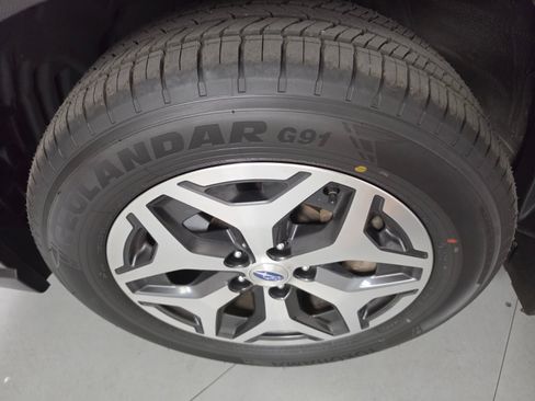Used 2024 Subaru Forester Premium AWD/4WD image 9