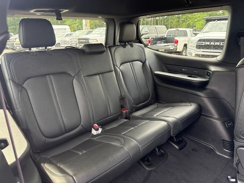 New 2026 Jeep Grand Wagoneer Limited AWD/4WD image 27