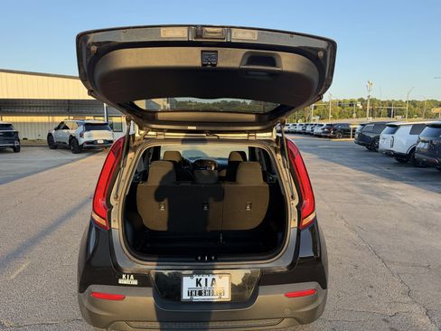 Used 2022 Kia Soul LX FWD image 28