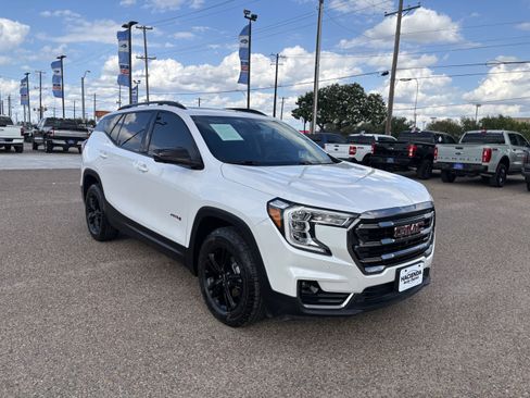 Used 2024 GMC Terrain AT4 w/ Infotainment Package II image 5