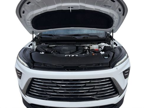 Used 2025 Buick Enclave Preferred image 18