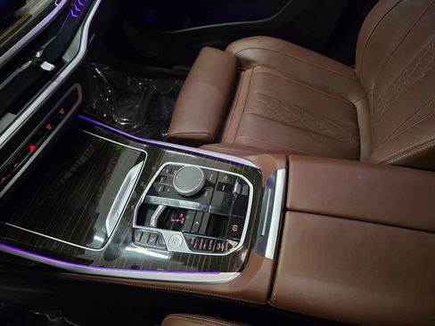 Used 2025 BMW X7 xDrive40i image 27