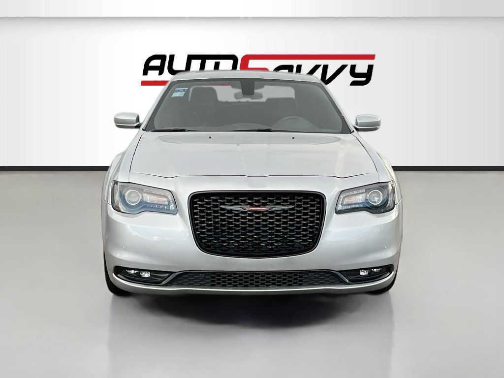 Used 2023 Chrysler 300 S RWD image 2