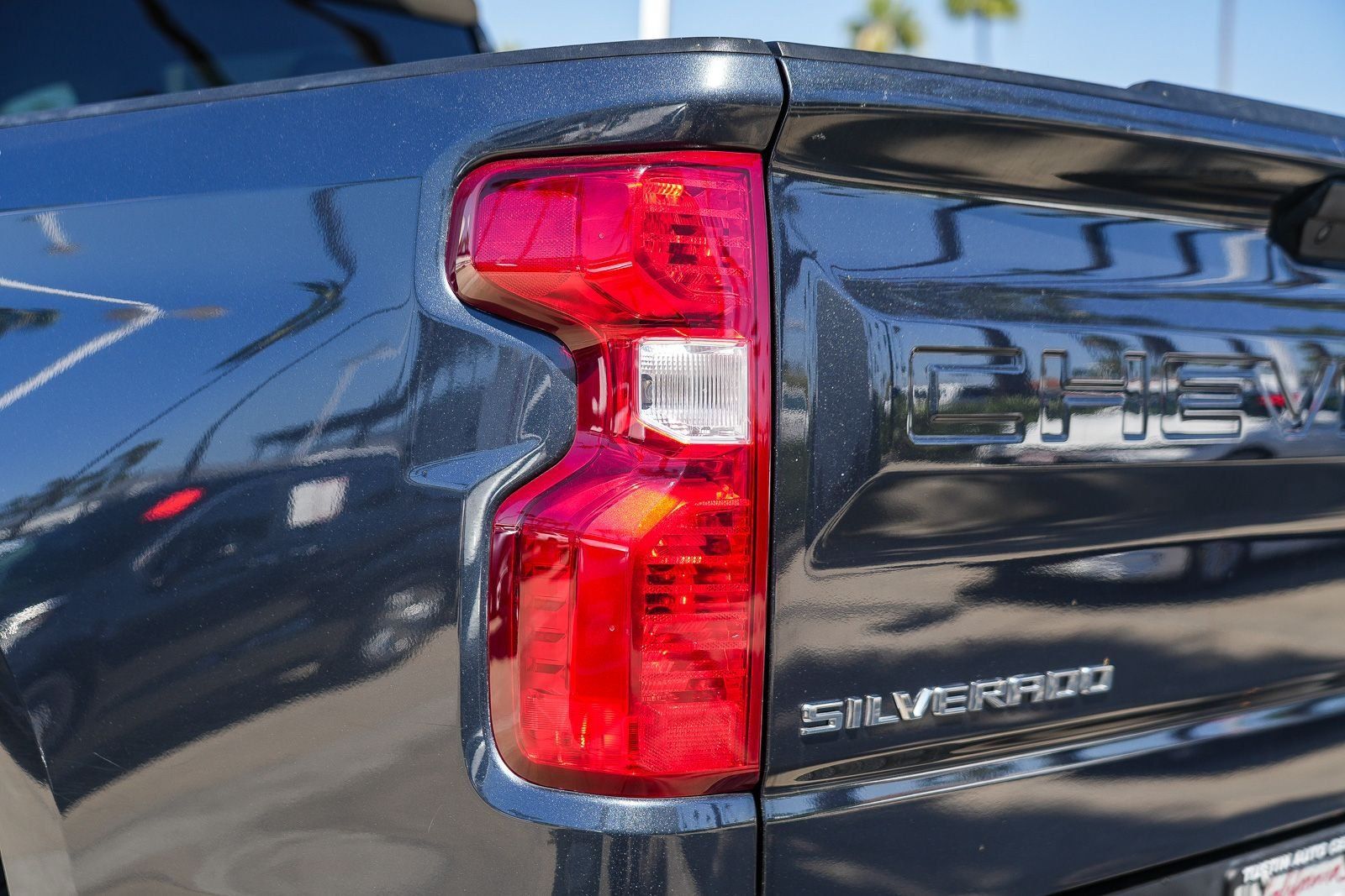 Used 2021 Chevrolet Silverado 1500 LT w/ Bed Protection Package RWD image 9