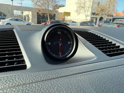 Used 2019 Porsche Cayenne image 38