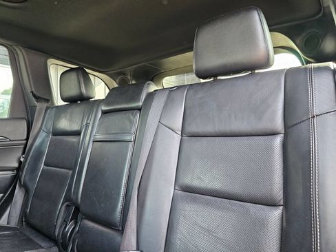 Used 2014 Jeep Grand Cherokee Limited w/ Luxury Group II AWD/4WD image 19