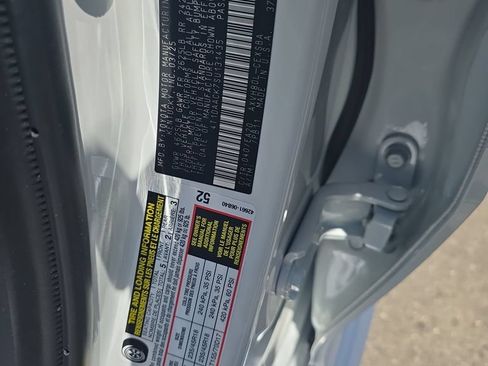 Used 2025 Toyota Camry SE FWD image 28