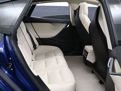 Used 2018 Tesla Model S 75D image 37