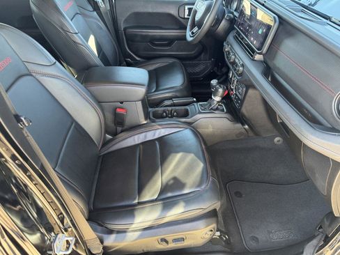 Used 2024 Jeep Gladiator Rubicon image 32