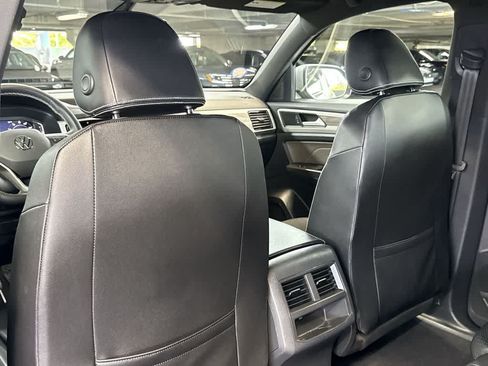 Used 2023 Volkswagen Atlas Cross Sport SE FWD image 24
