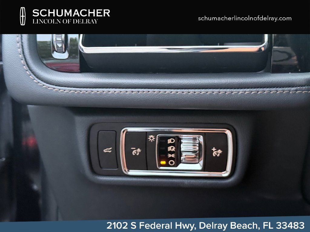 New 2026 Lincoln Aviator AWD image 21
