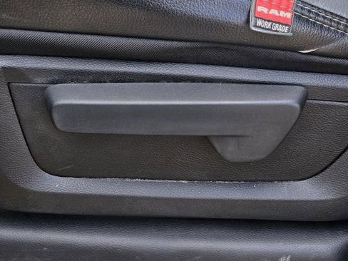 Used 2022 RAM 5500 Tradesman w/ Chrome Appearance Group image 28