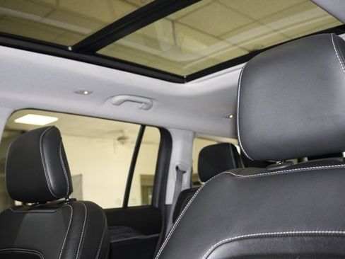 Certified 2023 Jeep Grand Cherokee L Limited w/ Black Appearance Package image 22