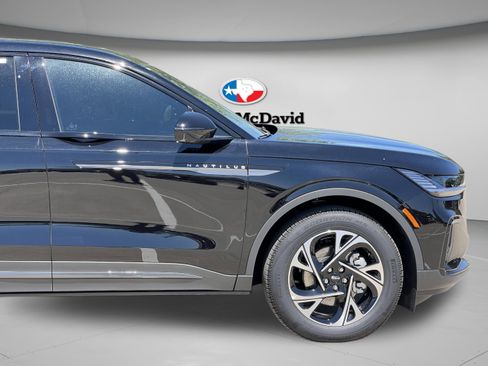 New 2025 Lincoln Nautilus Premier w/ Equipment Group 102A image 13