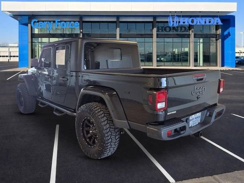 Used 2023 Jeep Gladiator Sport AWD/4WD image 3