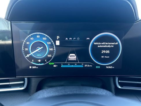 Used 2024 Hyundai Elantra Limited FWD image 18