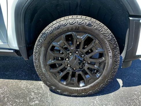 Used 2026 GMC Sierra 2500 Denali w/ Denali Reserve Package AWD/4WD image 9