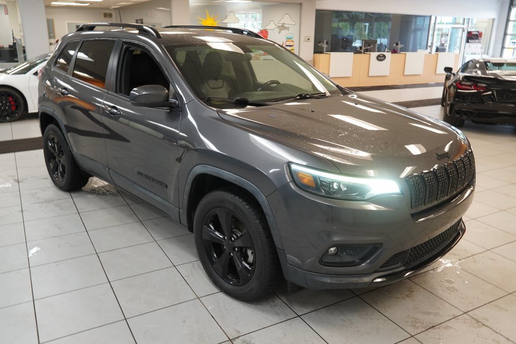 Used 2019 Jeep Cherokee Latitude Plus AWD/4WD image 14