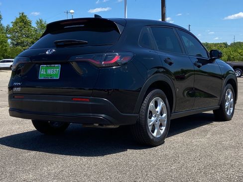 Used 2023 Honda HR-V LX image 5