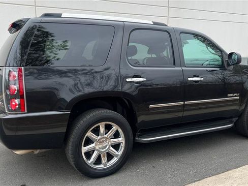 Used 2013 GMC Yukon Denali AWD/4WD image 16