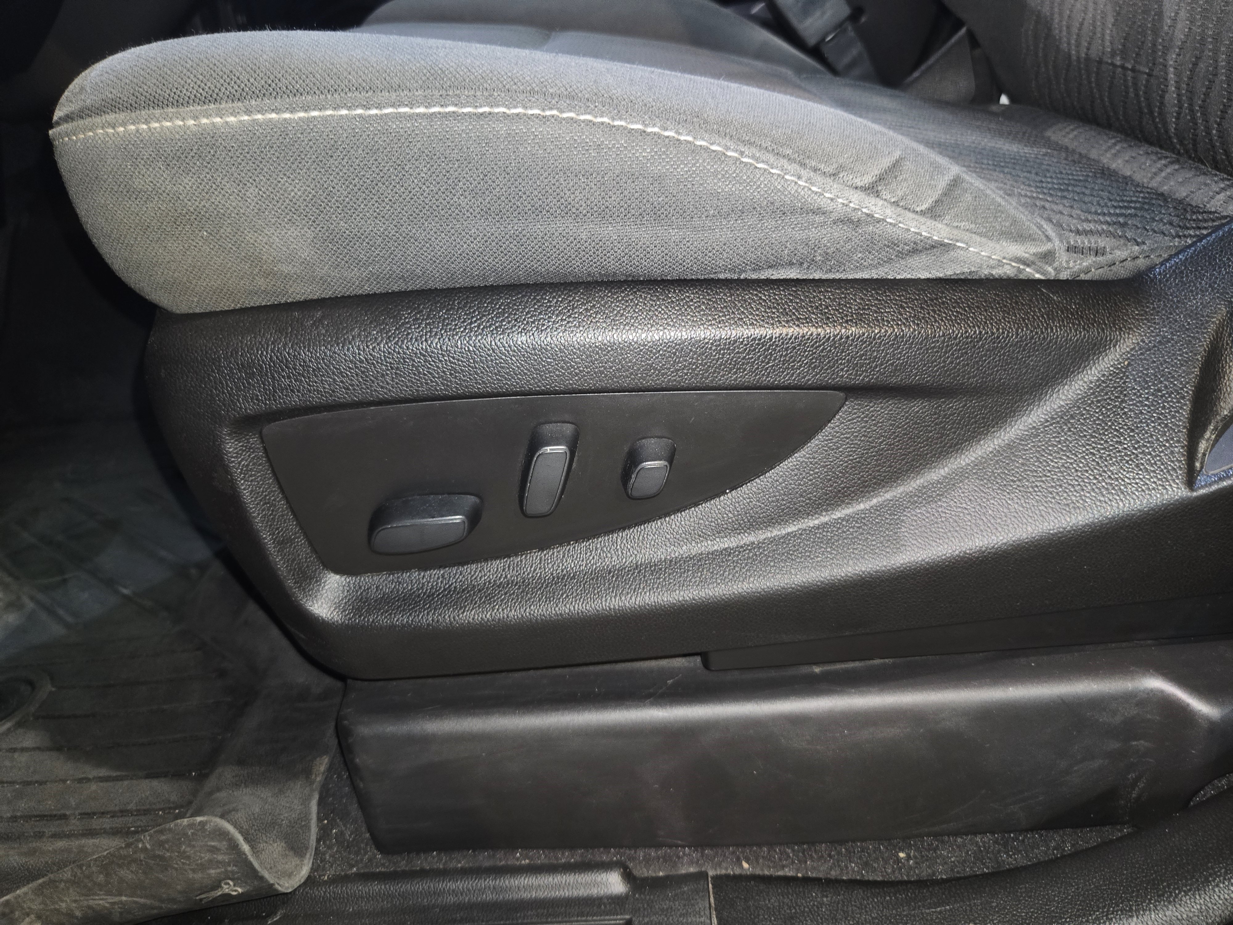 Used 2019 Chevrolet Tahoe 4WD w/ Enhanced Driver Alert Package image 15