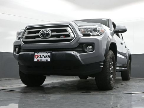 Used 2021 Toyota Tacoma SR5 w/ Trail Edition AWD/4WD image 43