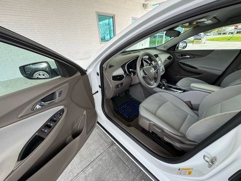 Used 2024 Chevrolet Malibu LS image 10
