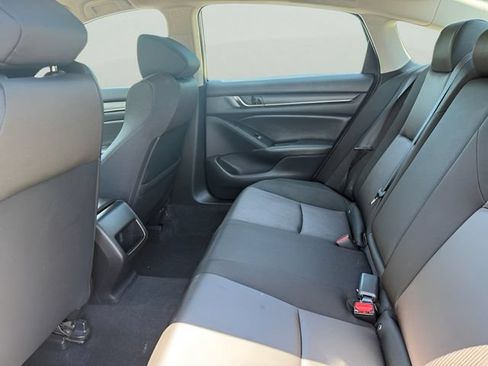 Used 2019 Honda Accord LX image 9