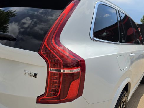 Used 2020 Volvo XC90 T6 Momentum AWD/4WD image 9