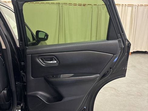 Used 2024 Nissan Rogue SV image 35