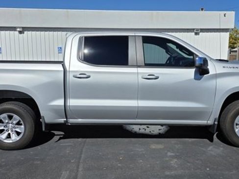 Used 2022 Chevrolet Silverado 1500 LT image 6