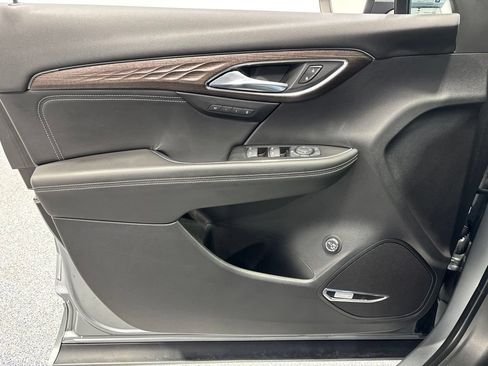 Used 2023 Buick Envision Avenir AWD/4WD image 42