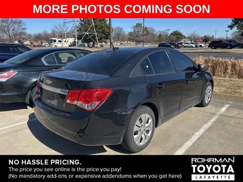 Used 2013 Chevrolet Cruze LS image 4
