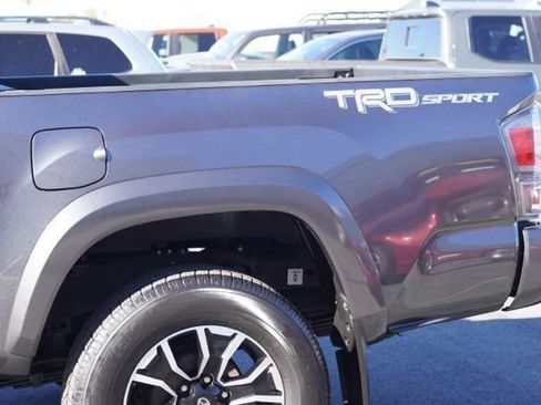 Used 2021 Toyota Tacoma TRD Sport image 12
