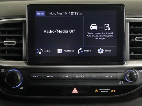 Certified 2024 Hyundai Venue SEL FWD image 37