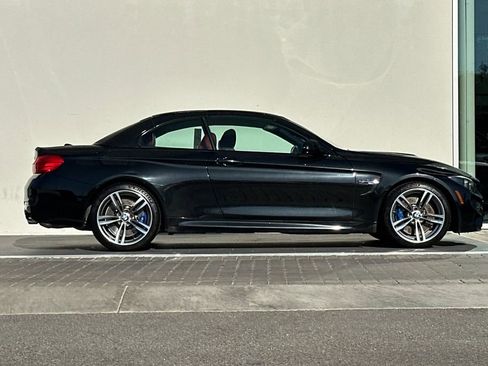Used 2015 BMW M4 Convertible image 2