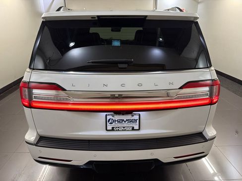 Certified 2021 Lincoln Navigator Reserve AWD/4WD image 5