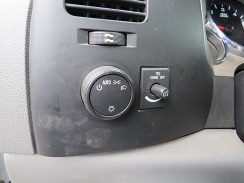 Used 2012 Chevrolet Silverado 2500 W/T image 12